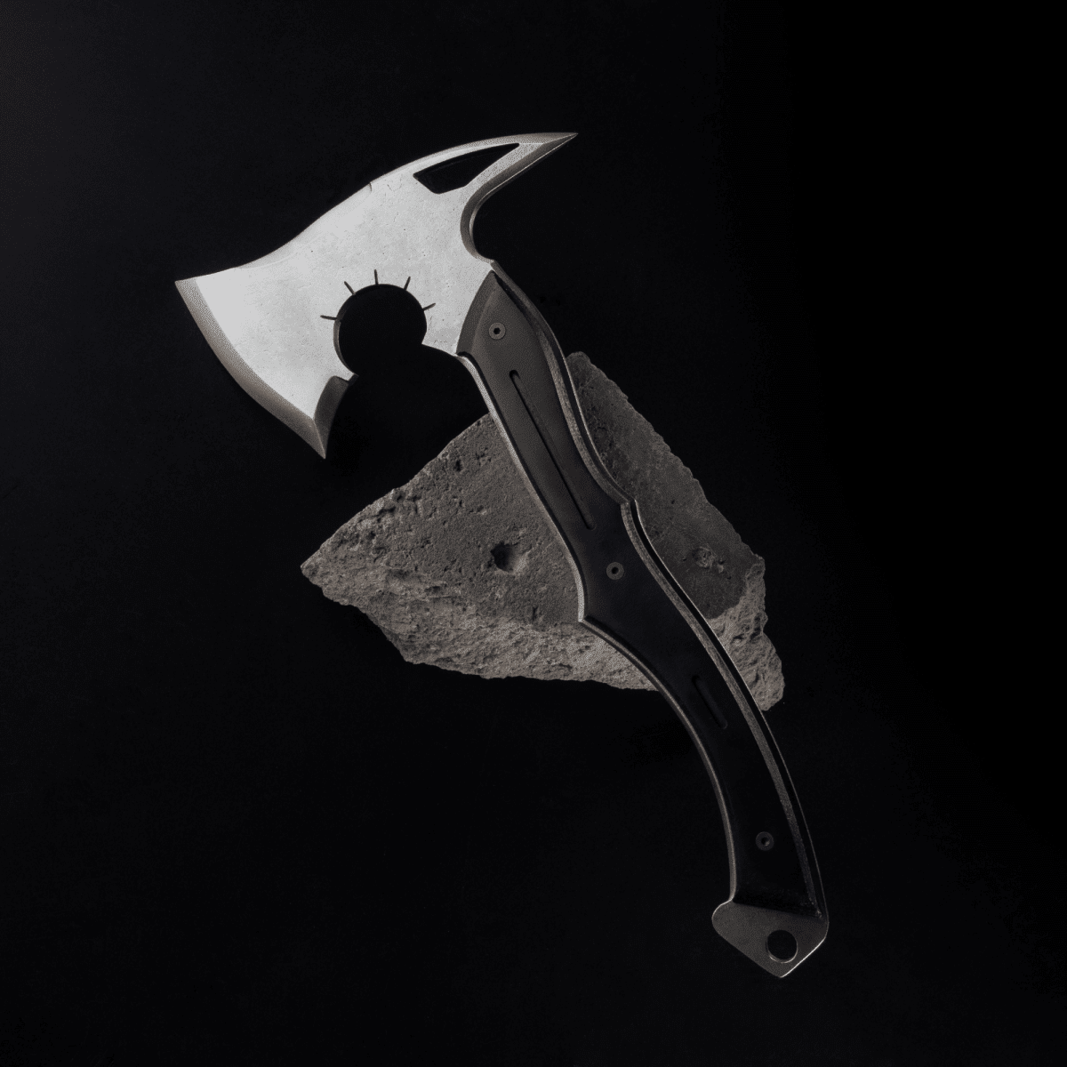 Full tang tomahawk "Requiem" for outdoor tasks from AncientSmithy