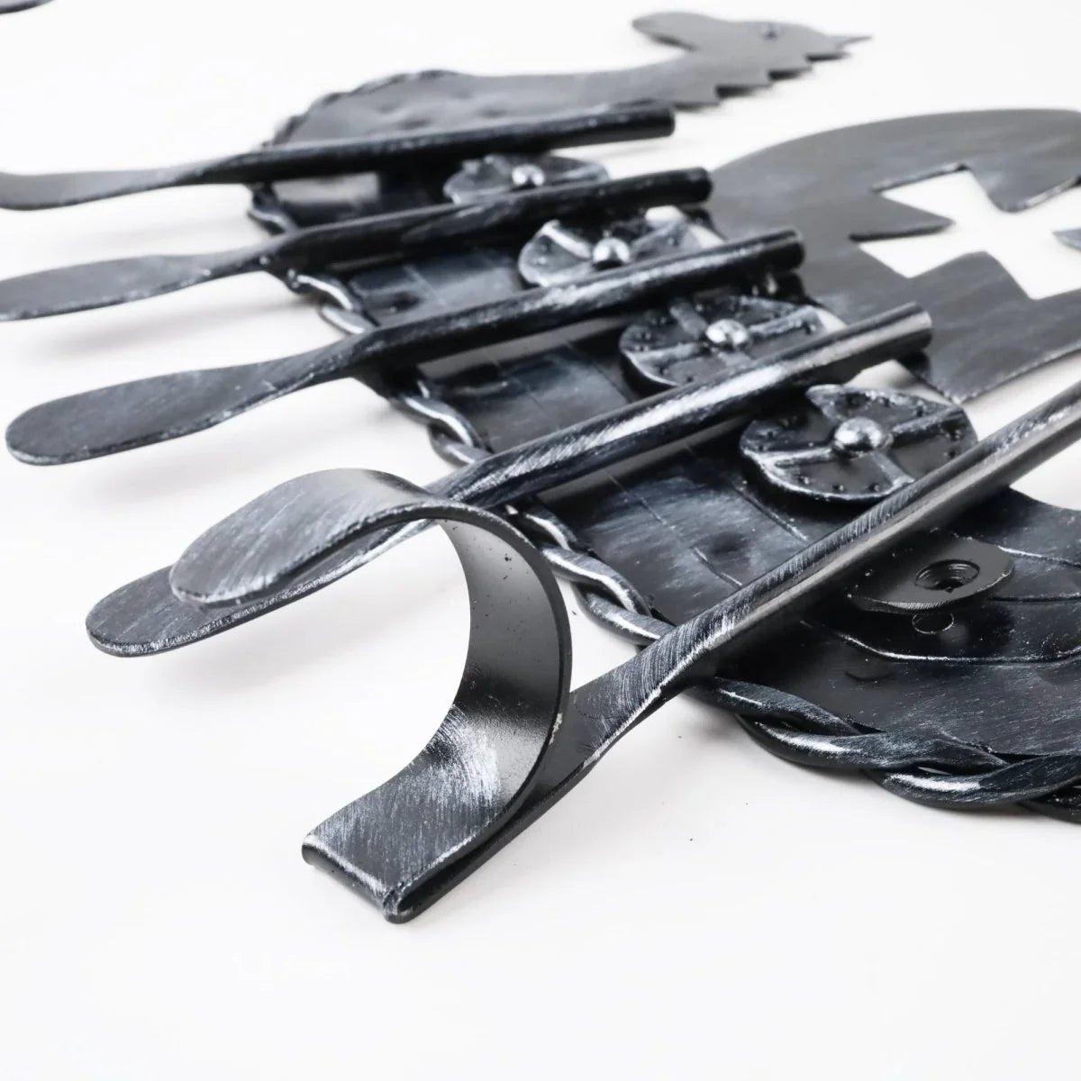 Upgrade Your Display – Drakkar Axe Holder from AncientSmithy